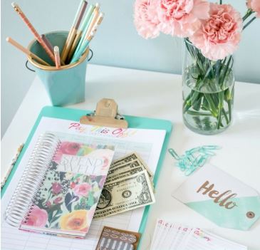 This image has an empty alt attribute; its file name is floral-design.jpg